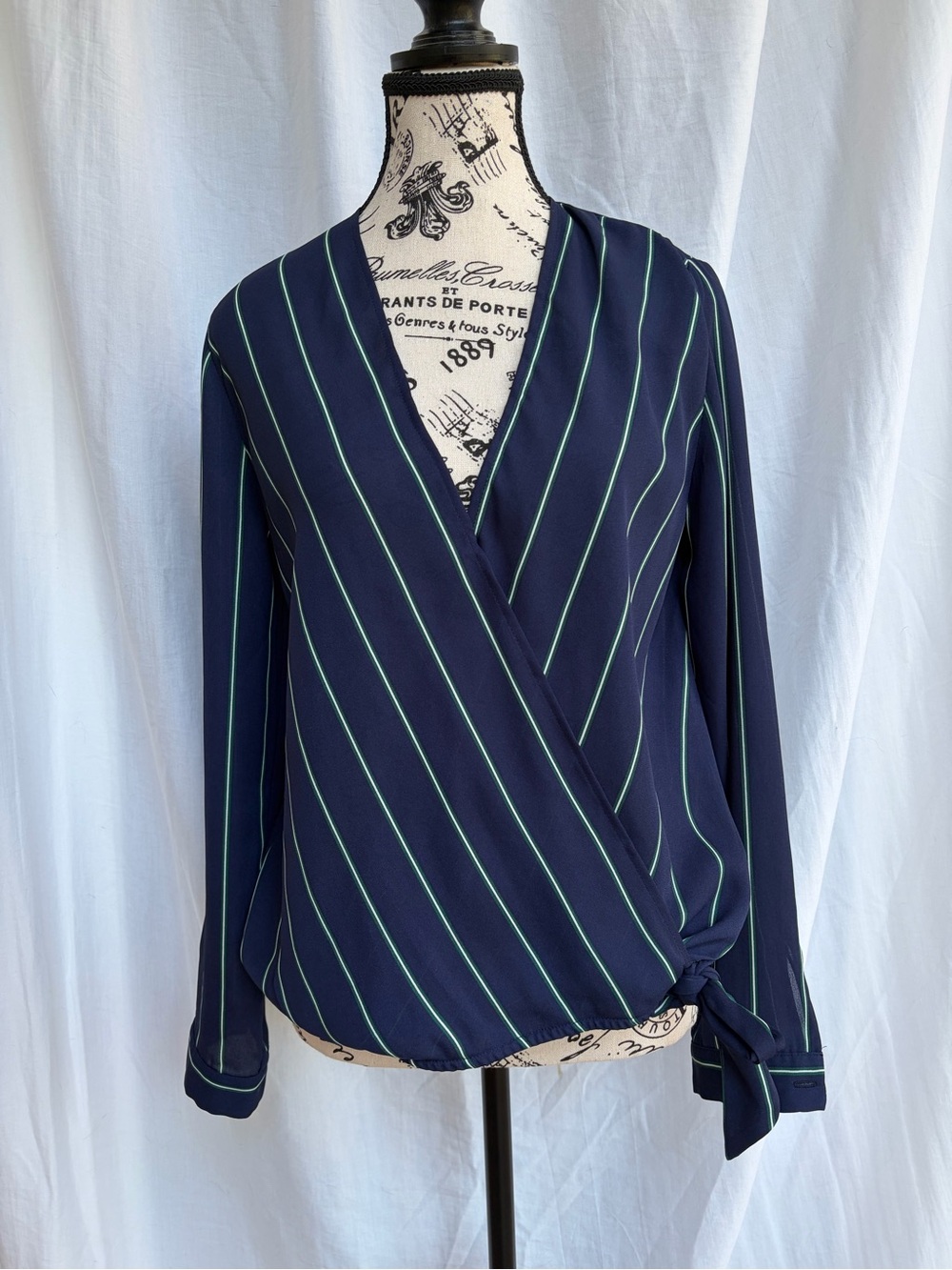 BB Dakota Navy Striped Wrap Blouse Tie Waist V Neck S